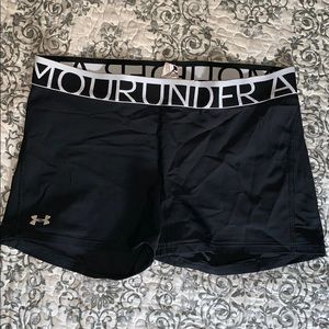 Under Armour shorts 🌴 (SOLD)
